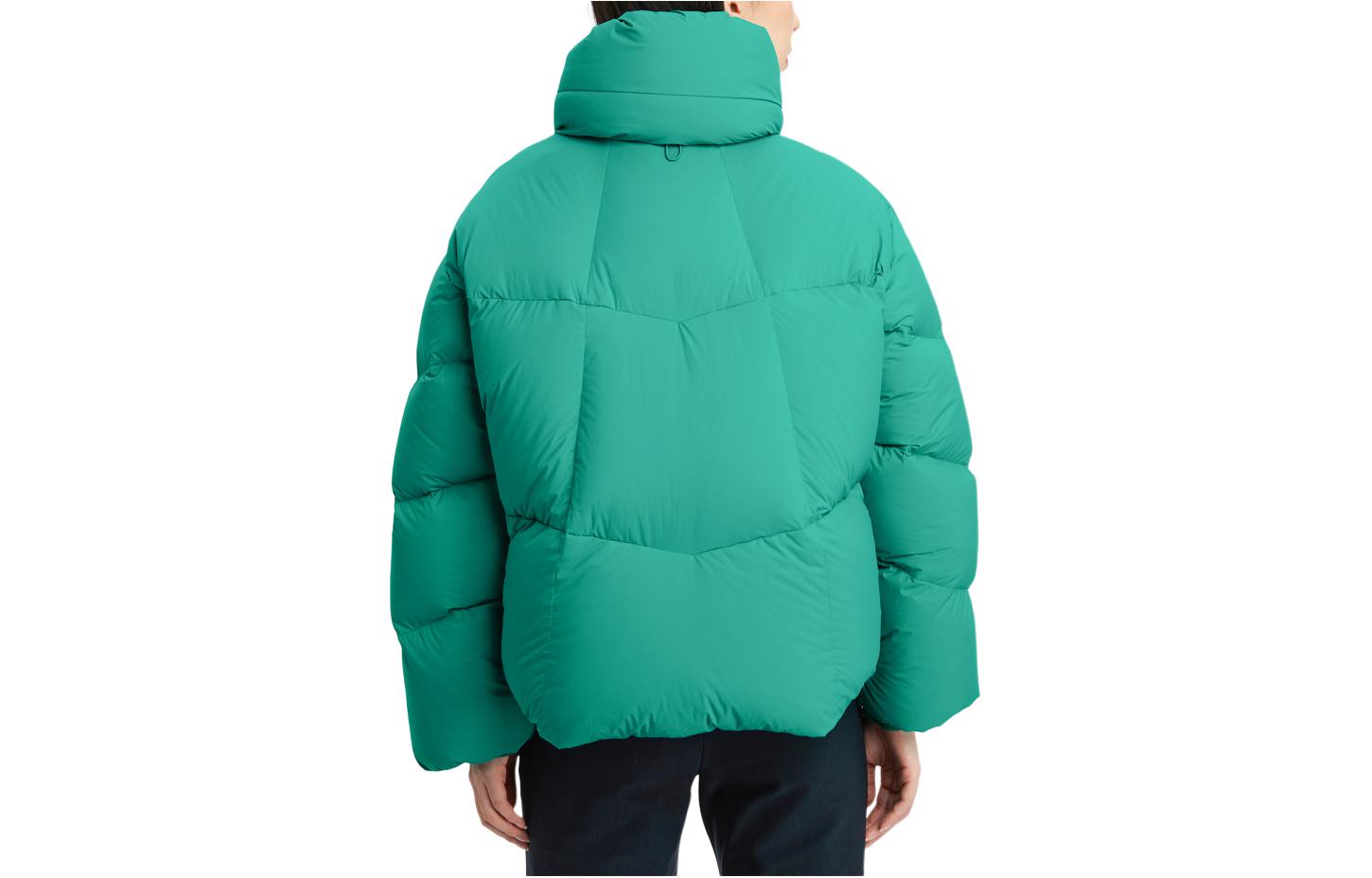 Lookbook (W) KOLON SPORT Jaket Puff Down Kolar Pendek dengan Zip. LKDJ3WTK16