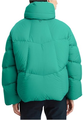 (W) KOLON SPORT Jaket Puff Down Kolar Pendek dengan Zip. LKDJ3WTK16 Lookbook (W) KOLON SPORT Jaket Puff Down Kolar Pendek dengan Zip. LKDJ3WTK16