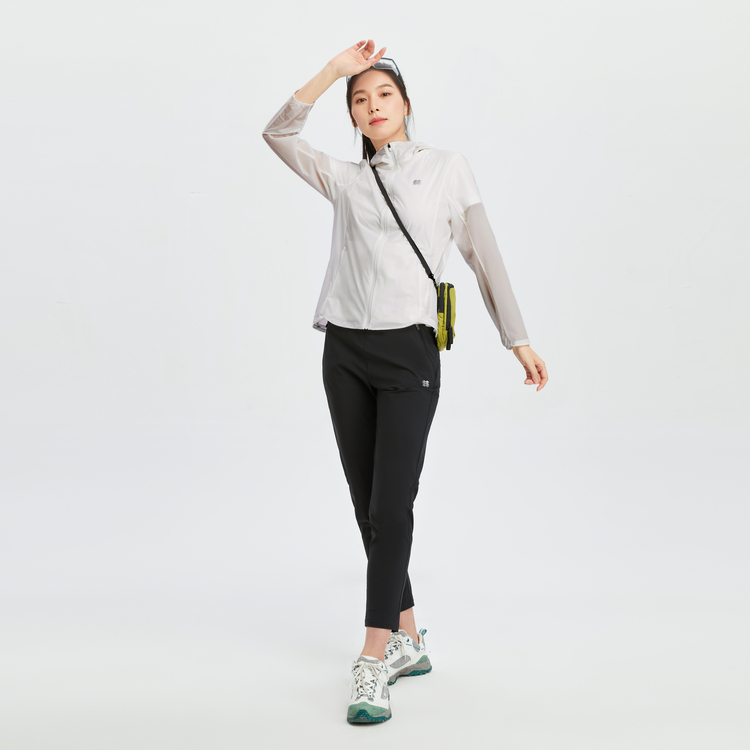 Details for (W) コーロンスポーツ ハイク 軽量 防水 通気性 フード付きジャケット LKJK4MN104