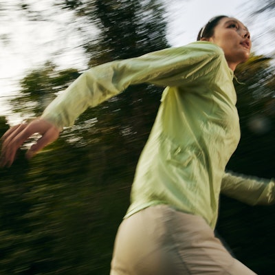 (W) コーロンスポーツ HIKE 軽量防水通気アウトドアジャケット。 LKJK4MNK40 9