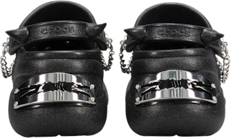 (W) LE SSERAFIM x Crocs Classic Bae Clog Glitter Hitam 212454-9DO Lookbook (W) LE SSERAFIM x Crocs Classic Bae Clog Glitter Hitam 212454-9DO