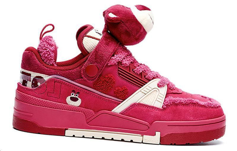 Order (W) Li-Ning 001 BTC x Toy Story 'Lotso' Zapatillas. AGCR482-1