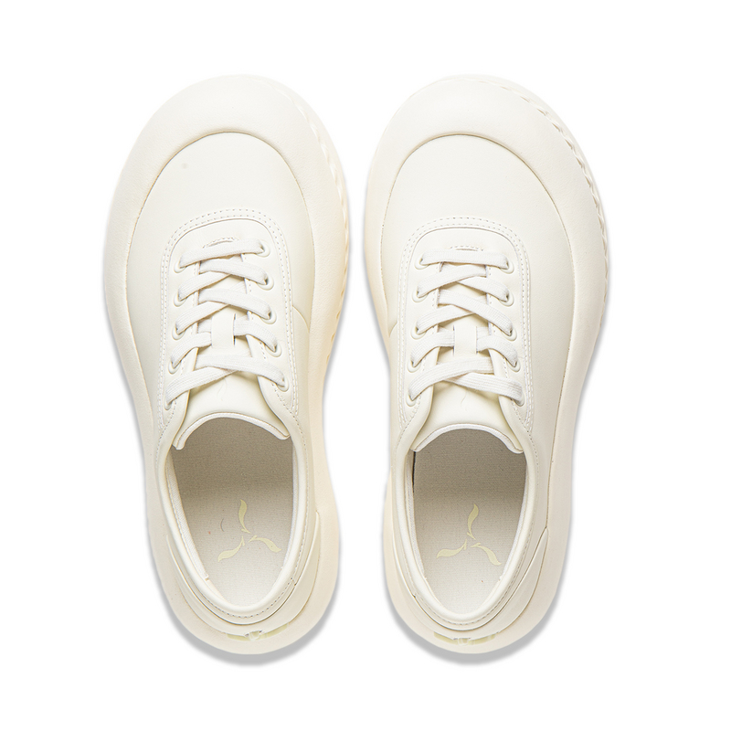 Shop LI-NING 1990 迷鏈 舒適百搭 減震耐磨 低筒 板鞋 女款 米白色