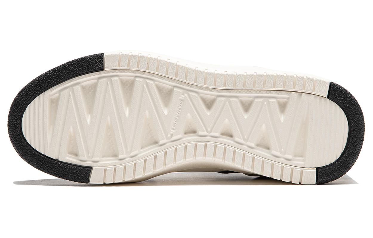 Sizing (W) Li-Ning 'Hitam Putih' AGCU104-4