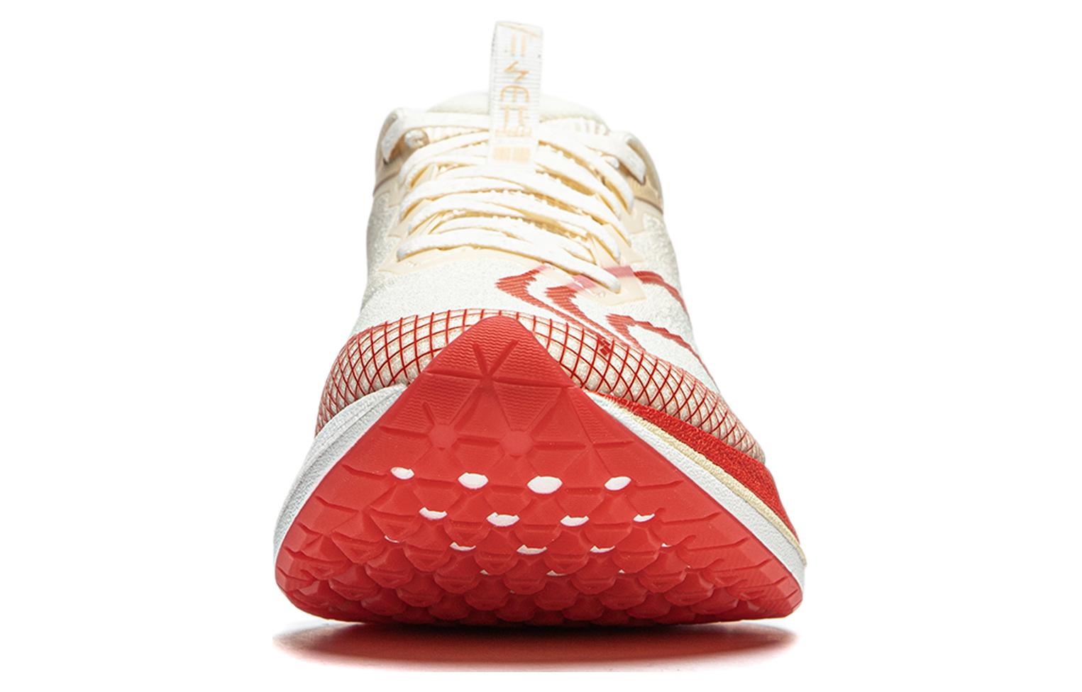 Shop LiNing李寧 赤兔7 Pro 高反彈 輕量減震 龍年限定 防滑耐磨 低筒 專業競速跑步鞋 女款 米白色