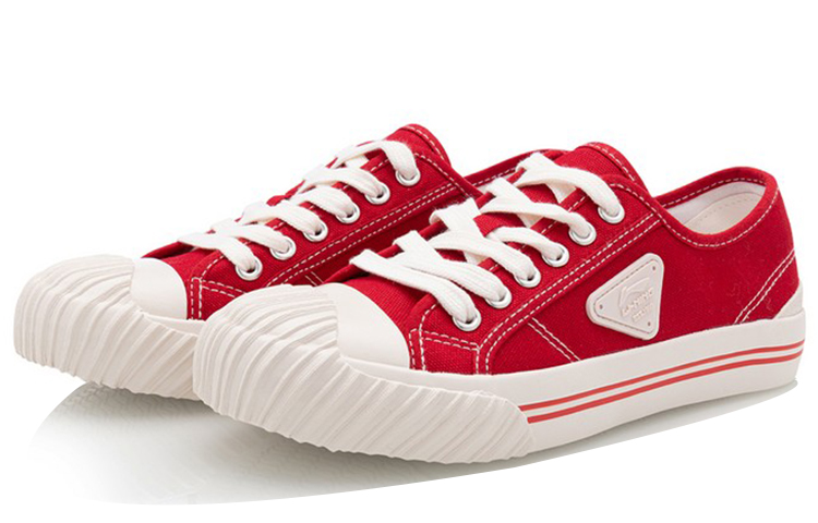 Lookbook LiNing李寧 Cookie 經典休閒帆布鞋 女款 白紅