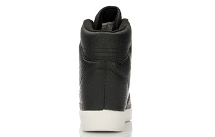 Shop (W) Li-Ning Classico High-Top ''Nero'' GLAL126-1