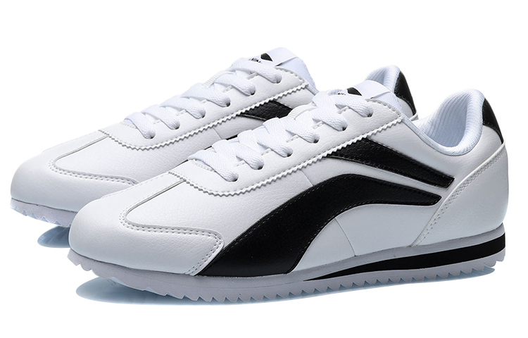 Lookbook (W) Li-Ning Classica Leggera Casual Runner ''Bianco Nero'' AGCP264-7