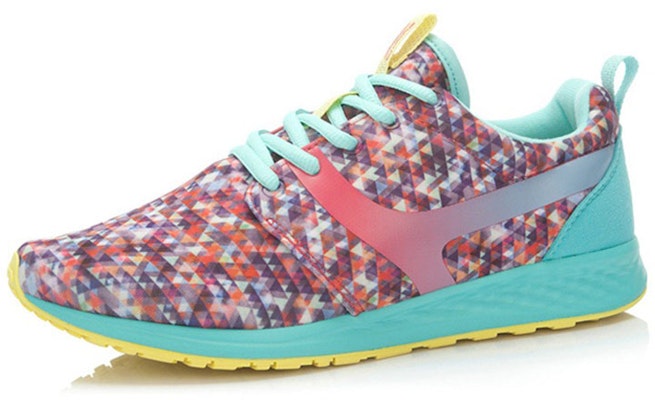 (W) 李宁经典低帮‘淡蓝色’ ALTK006-1 Lookbook (W) 李宁经典低帮‘淡蓝色’ ALTK006-1