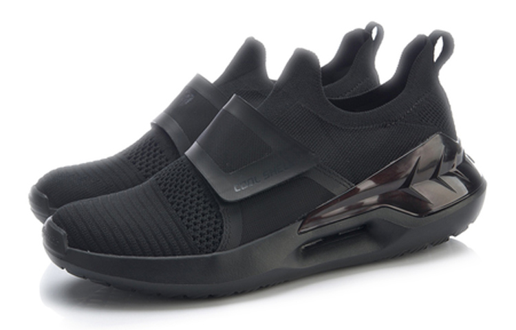 Lookbook (W) Li-Ning Comet 2 No Boundary ''Triple Black'' AGLP028-1