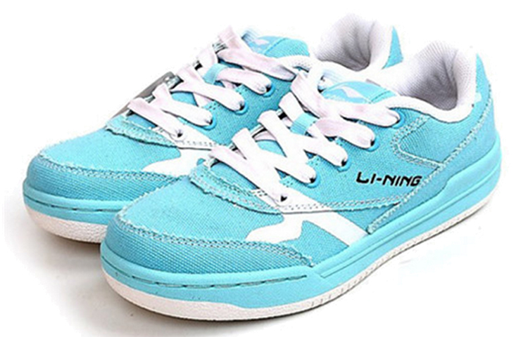 Lookbook (W) Li-Ning Comfort Low-Top 'Biru Putih' Sepatu Sneakers ALCG144-3