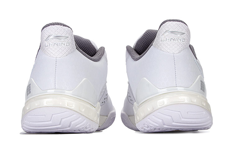 Lookbook (W) Li-Ning Cool Shark 'Putih Perak' AYAR034-1