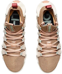 LiNing李寧 幻刺 輕便耐磨 低筒 跑步鞋 女款 鹿棕色 Lookbook LiNing李寧 幻刺 輕便耐磨 低筒 跑步鞋 女款 鹿棕色