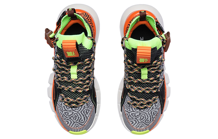 Shop (W) Li-Ning Essence 2.3 New York Fashion Week ''Multi-Color'' Sneaker AGBP092-7