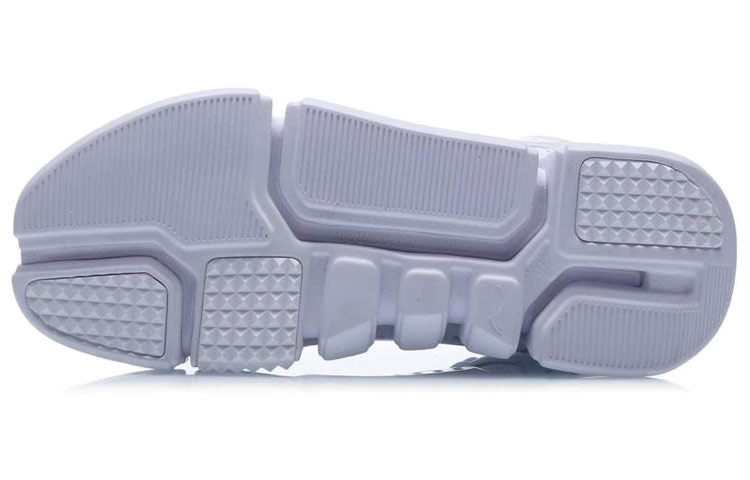 Shop 李宁 悟道 減震防滑耐磨 低幫 運動休閒鞋 女款 白