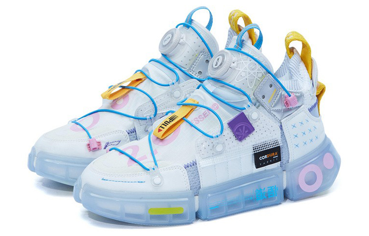 Lookbook 李宁 悟道2 未來風潮流運動休閒鞋 女款 曙灰色