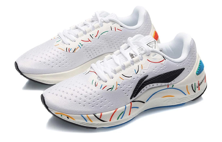 Lookbook (W) Li-Ning Lam Light Foam ''Blanc Baskets Basses'' ARVQ068-5