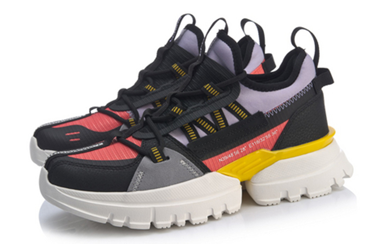 Lookbook (W) Li-Ning LN U.T 'Hitam Merah' AGLP092-1