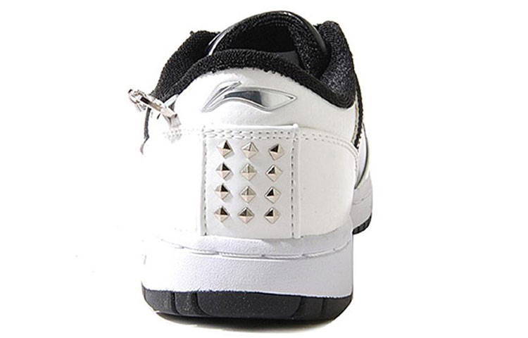 Lookbook (W) Sepatu Li-Ning Low-Top 'Hitam Putih' ALCF014-1
