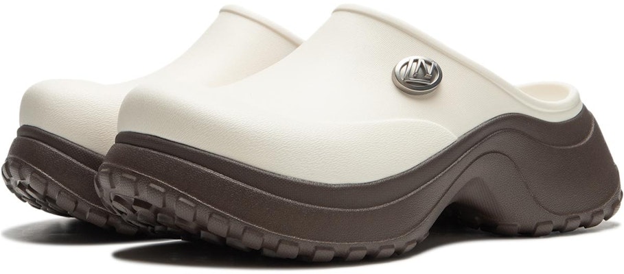 (W) 리닝 프로젝트* '크림 화이트' (Li-ning Peurojekteu* 'Keurim Hwaiteu') AGAU010-1 Lookbook (W) 리닝 프로젝트* '크림 화이트' (Li-ning Peurojekteu* 'Keurim Hwaiteu') AGAU010-1