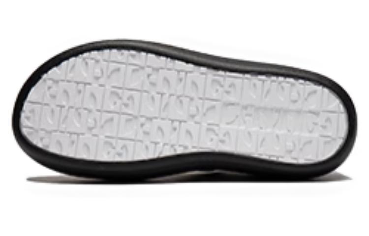 Shop (W) Li-Ning Puff Platform 'Putih Hitam' AZGU012-2