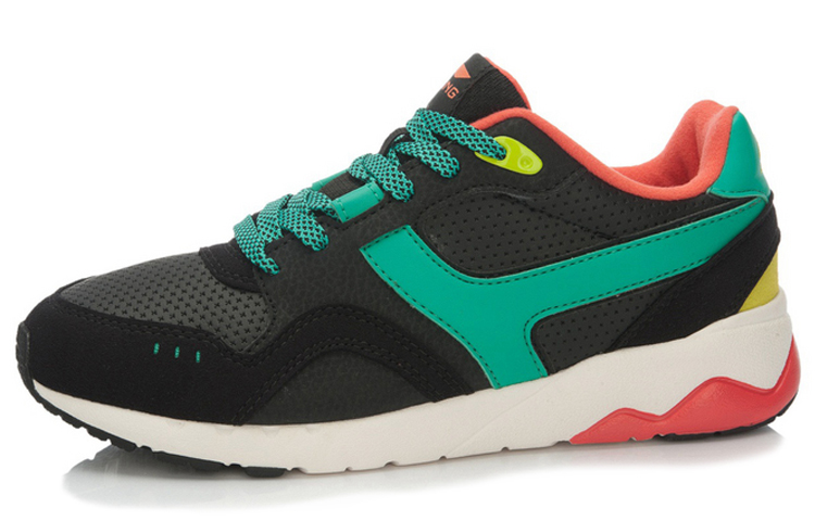 Lookbook (W) Li-Ning Radiant 96 Retro 'Hitam Hijau' ALCL014-7