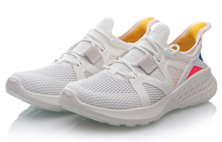 Lookbook (W) Li-Ning Soft Element ''Wolkenmist Wit'' ARHQ046-2