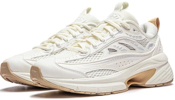 LiNing李寧 羿星 Lite 經典舒適 減震回彈耐磨防滑 低筒 生活休閒鞋 女款 乳白色 Lookbook LiNing李寧 羿星 Lite 經典舒適 減震回彈耐磨防滑 低筒 生活休閒鞋 女款 乳白色