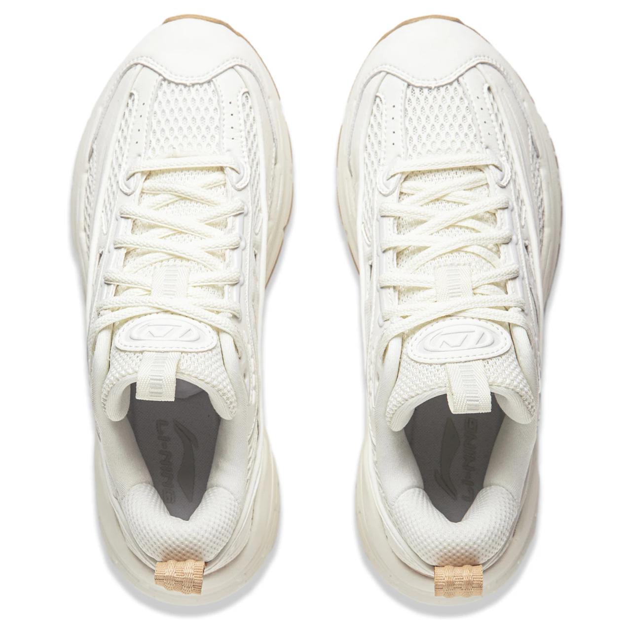 Shop LiNing李寧 羿星 Lite 經典舒適 減震回彈耐磨防滑 低筒 生活休閒鞋 女款 乳白色