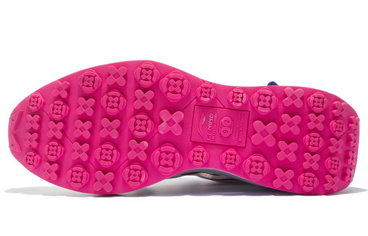 Shop 李宁 方圆 Premium 防滑耐磨 低帮 运动休閒鞋 女款 雲霧白