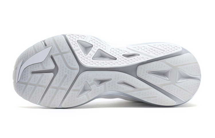 Lookbook 李宁 星耀 減震 低幫 跑步鞋 女款 銀灰