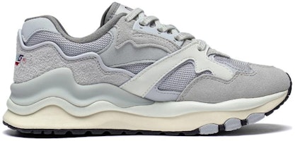 (W) Li-Ning 001 Shanhai 'Abu Senyum' AZGT008-1 Order (W) Li-Ning 001 Shanhai 'Abu Senyum' AZGT008-1