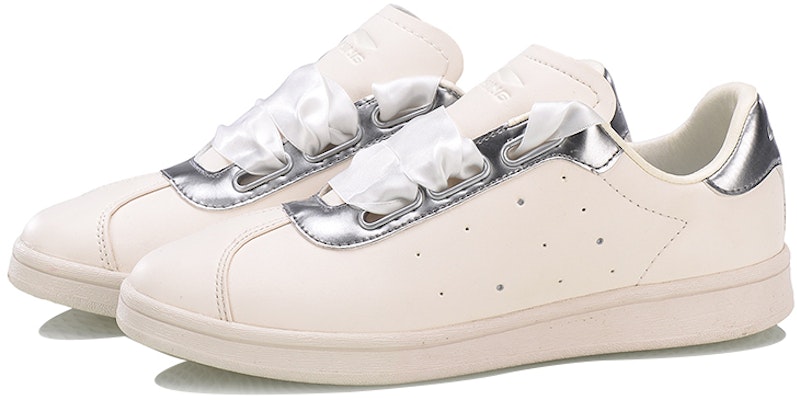 (W) Li-Ning Sepatu Skate Kasual 'Putih Perak' AGCN066-1 Lookbook (W) Li-Ning Sepatu Skate Kasual 'Putih Perak' AGCN066-1