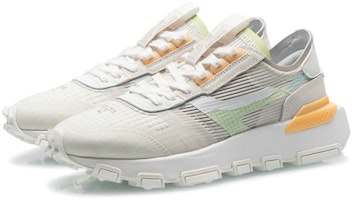 LiNing李寧 經典休閒 減震回彈 低筒 跑步鞋 女款 珍珠白 Lookbook LiNing李寧 經典休閒 減震回彈 低筒 跑步鞋 女款 珍珠白