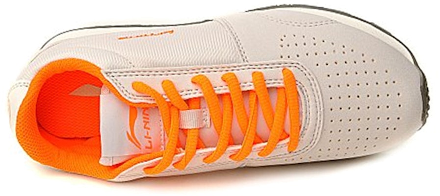 LiNing李寧 舒適透氣 低筒休閒跑步鞋 女款 灰橙 Lookbook LiNing李寧 舒適透氣 低筒休閒跑步鞋 女款 灰橙