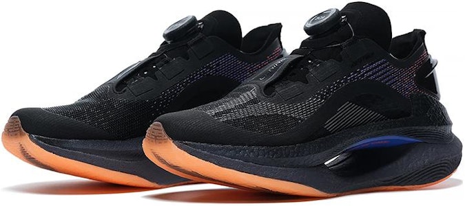 LiNing李寧 絕影 䨻科技 減震防滑支撐 低幫 跑步鞋 女款 黑紫 Lookbook LiNing李寧 絕影 䨻科技 減震防滑支撐 低幫 跑步鞋 女款 黑紫