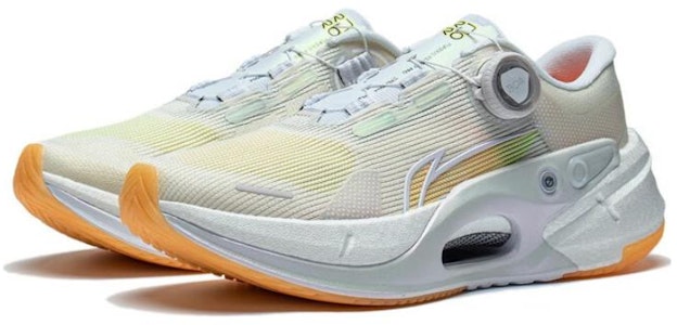 LiNing李寧 烈駿7代 PRO 耐磨透氣 低幫 跑步鞋 女款 白色 Lookbook LiNing李寧 烈駿7代 PRO 耐磨透氣 低幫 跑步鞋 女款 白色