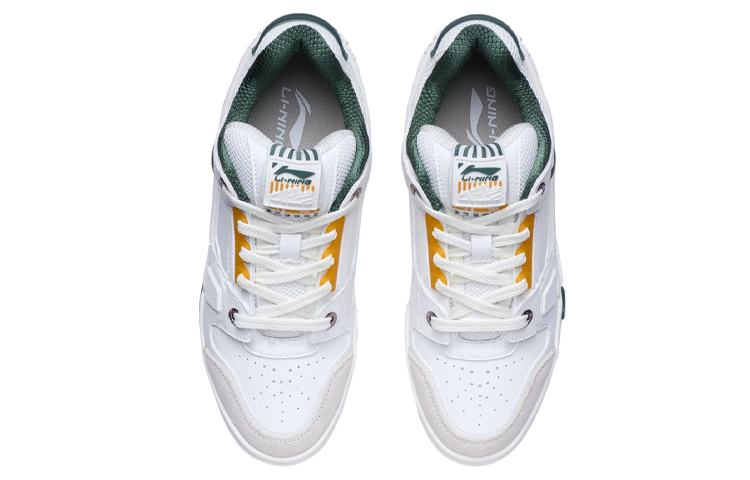 Shop (W) 李宁经典低帮运动鞋「米色」 AGCR400-1