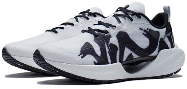 (W) Li-Ning Super Light XIX 'Putih Hitam Standard' ARBS002-45 Lookbook (W) Li-Ning Super Light XIX 'Putih Hitam Standard' ARBS002-45