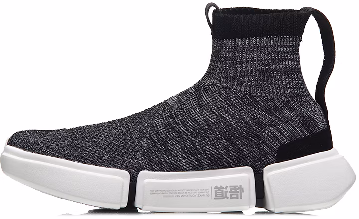 women-li-ning-way-of-wade-2-0-new-york-fashion-week-grey-agwn-018-3