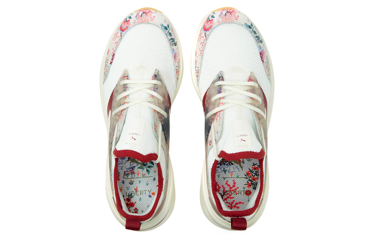 Lookbook (W) Liberty of London x Puma Forever XT ''Floral'' Chaussures Fleur. 195672-02