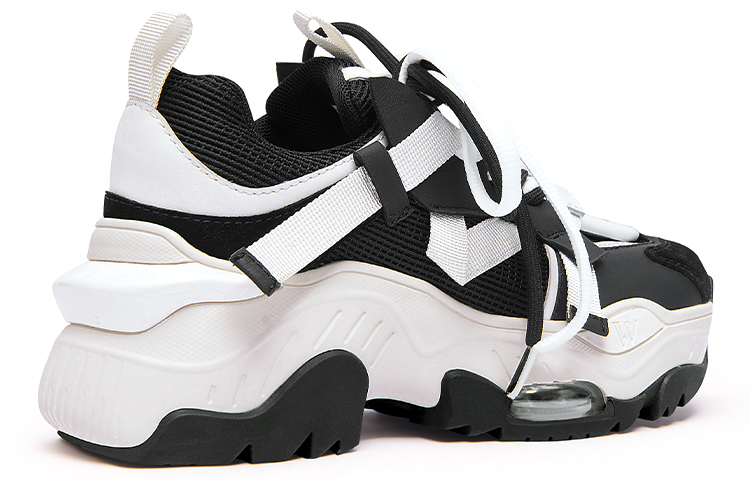 Lookbook (W) Lily Wei 厚底低筒老爹鞋 4公分 '黑色增高鞋' YN001