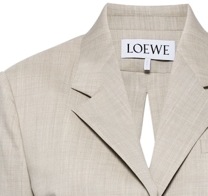 (Women) LOEWE Beige Single-Breasted Oversized Blazer with Back Tie Detail. S359Y03X77-2863 Sizing (Women) LOEWE Beige Single-Breasted Oversized Blazer with Back Tie Detail. S359Y03X77-2863
