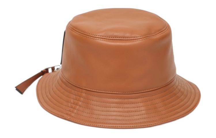 Shop (W) LOEWE 棕色皮革漁夫帽附品牌標誌設計 112.10.010LE