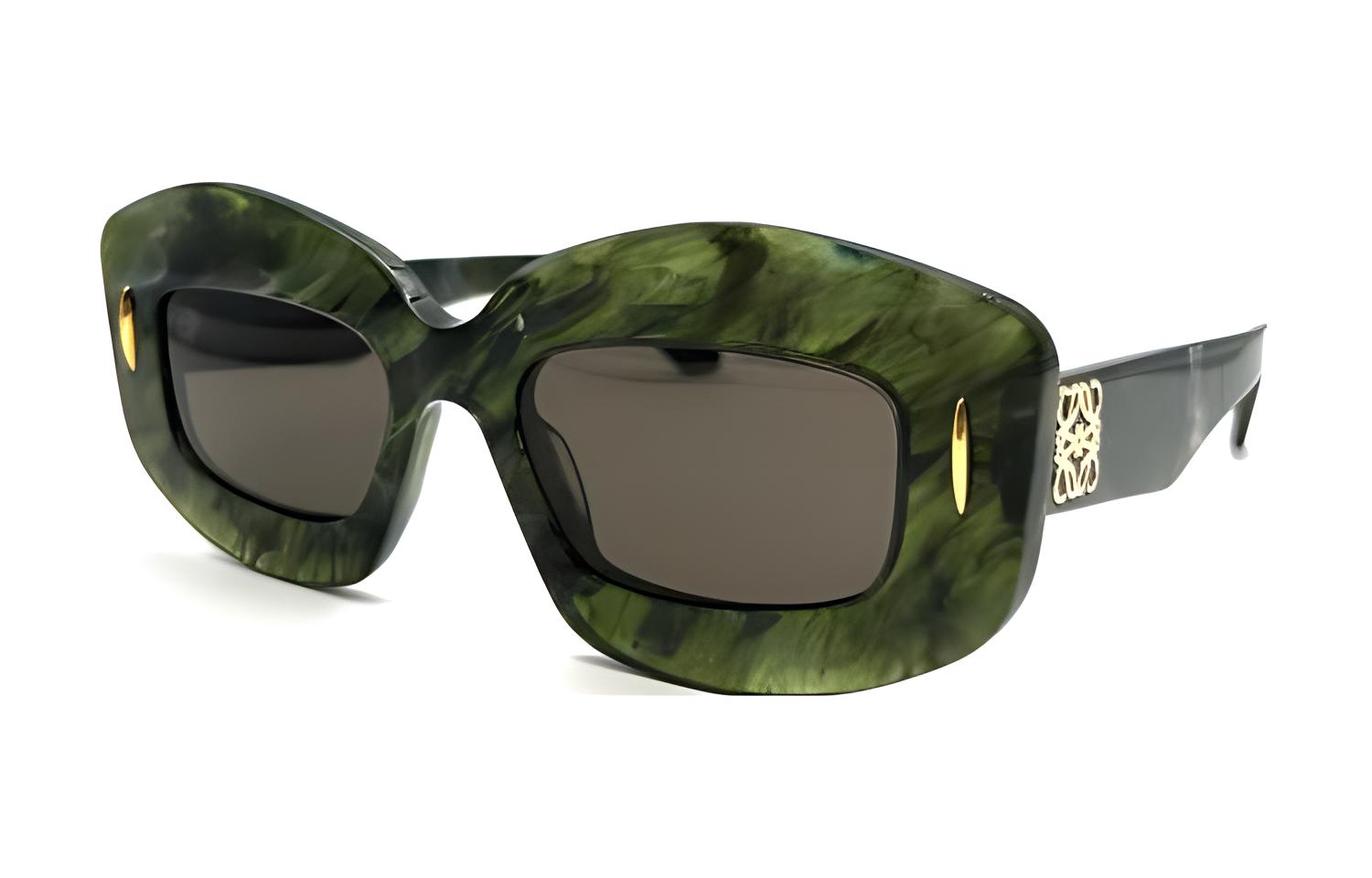 (Women) LOEWE  Irregular Green Acetate Sunglasses with Logo Temples. LW40114I96E