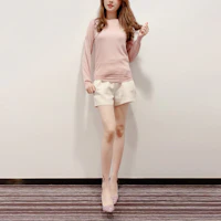 Lookbook (W) LOEWE 粉色修身刺繡薄款針織圓領毛衣 S3109200MI7080