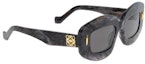 Shop (W) Gafas de sol rectangulares grises LOEWE con montura estampada. LW40114I