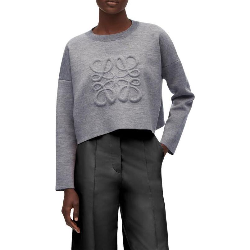 Shop (W) ロエベ アナグラム ライトグレー ウール クルーネック セーター 長袖 ショート丈 S540Y14KBG-1130