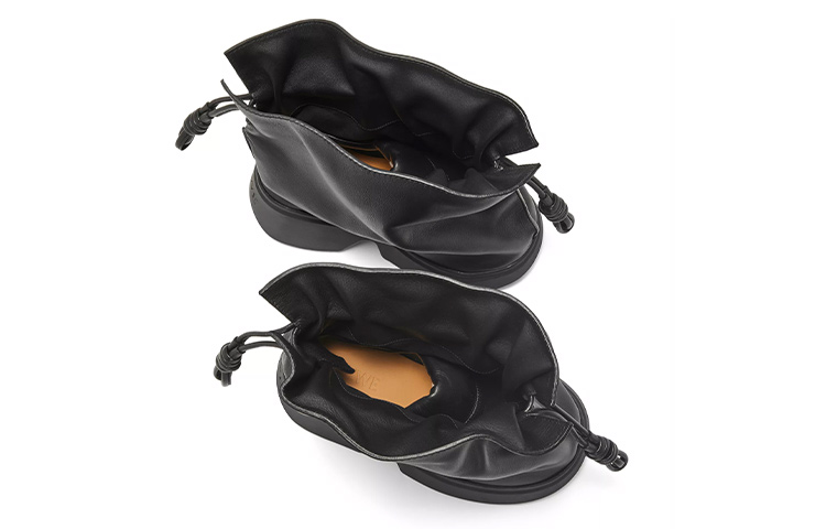 Shop (W) 로에베 플라멩코 스웨이드 블랙 (Loewe Peullamaengko Seuweideu Beullaek) L815285X54-1100