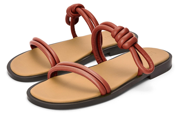 Shop (W) LOEWE Flamenco 'Kulit Merah' L815465X12-7896